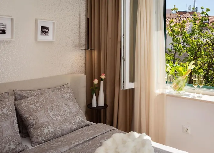 Luxury Luft Center