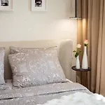 Luxury Luft Center