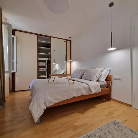 Luxury Luft Center
