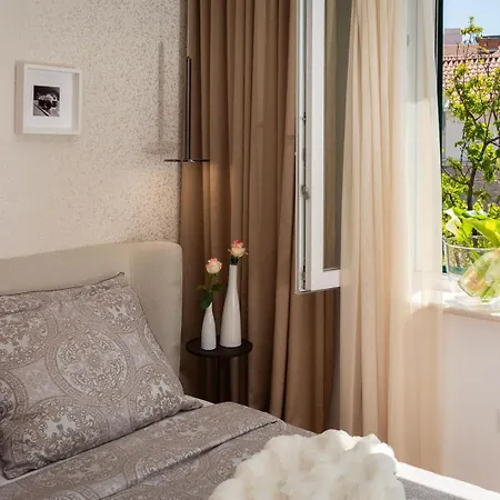 Luxury Luft Center