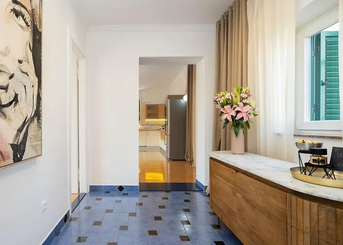 Luxury Luft Center